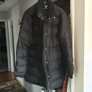 Women’s American Eagle black puffer jacket